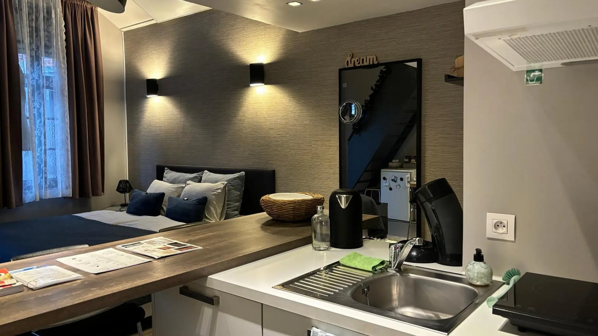 Guesthouse De Loft Bruges 3*,