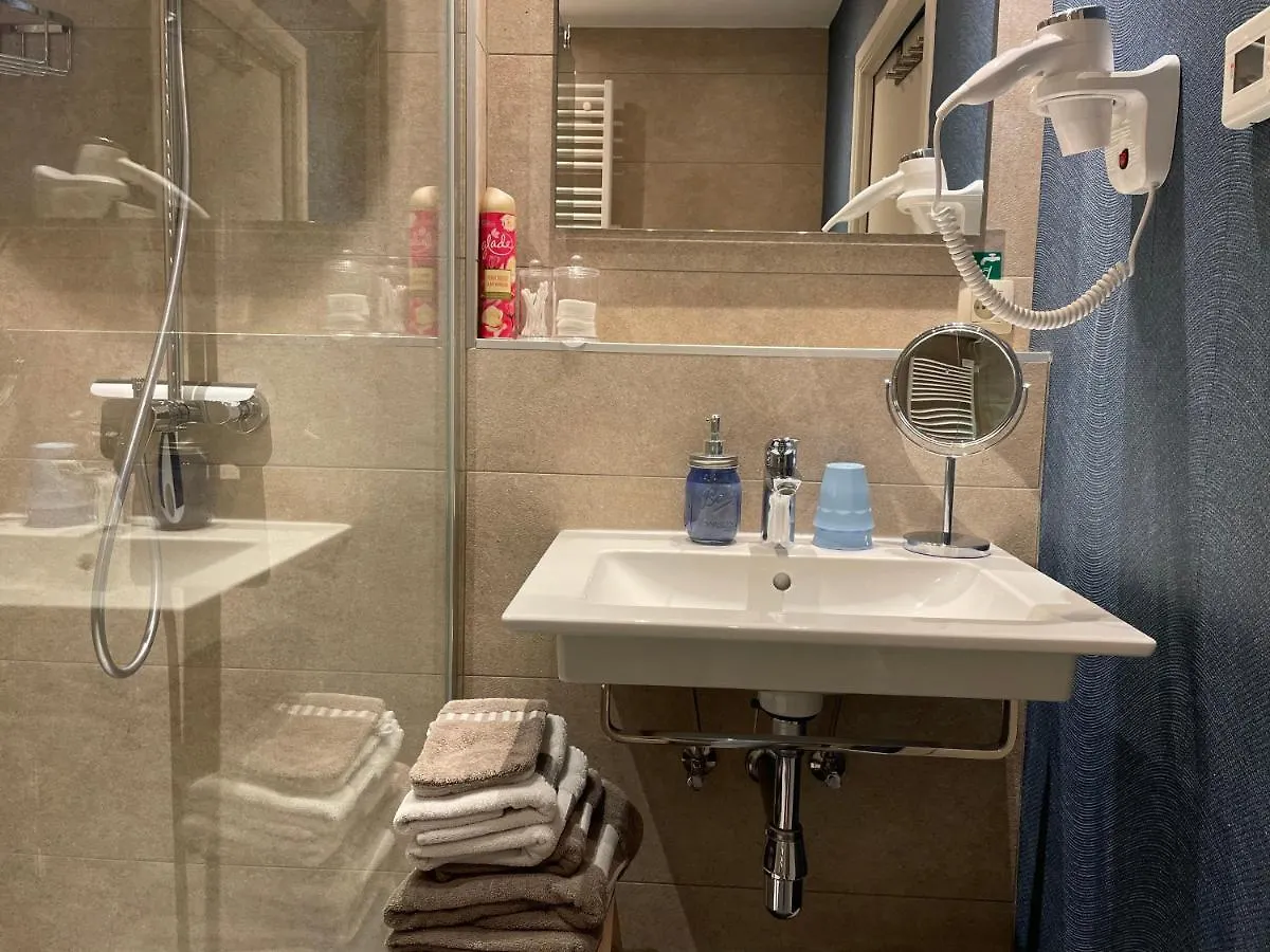 Guesthouse De Loft Μπριζ